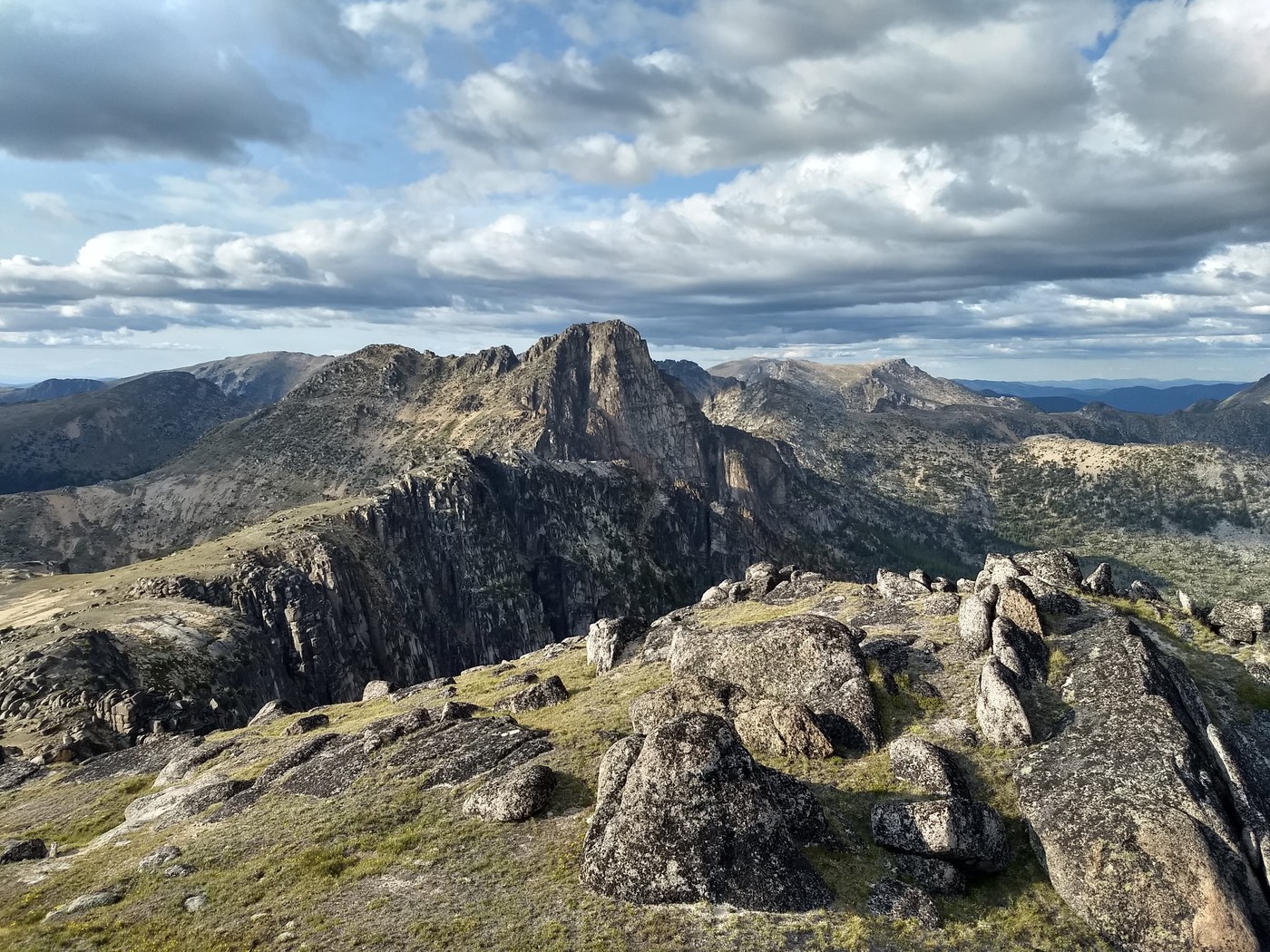 Cathedral Pass Loop — Washington Trails Association